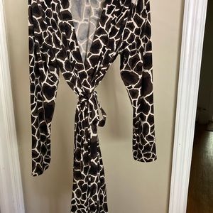 Tahari L animal print wrap midi ls dress